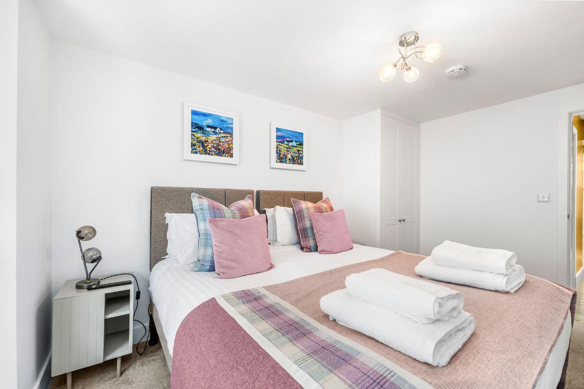 Righ Properties - Luxury West End Artisan Apartment เอดินบะระ ภายนอก รูปภาพ